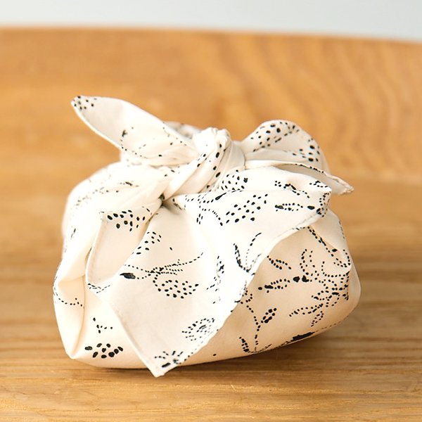 nani Iro - Bears Fruit - B - Organic Cotton Lawn