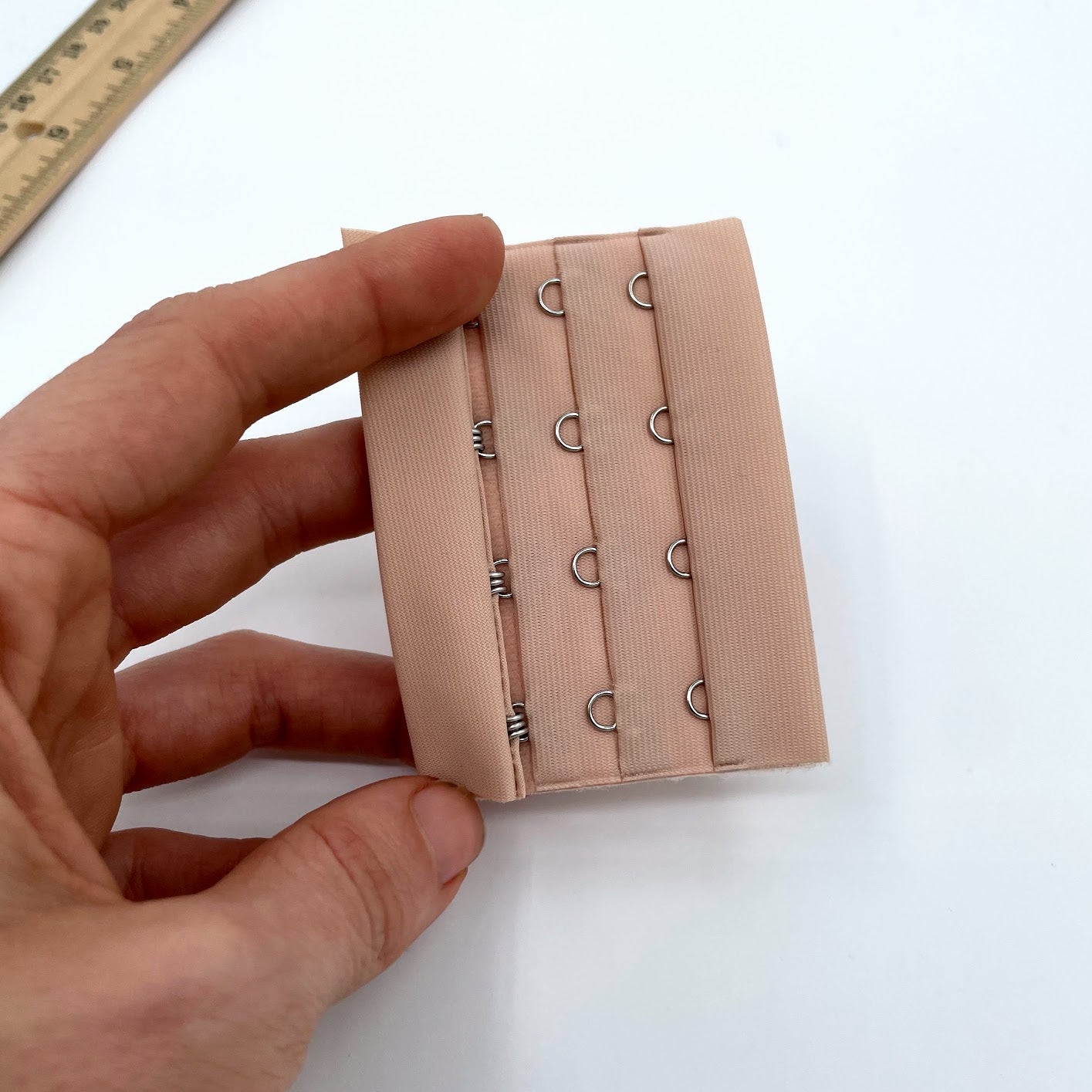 Hook and Eye Bra Closure - Apricot - 4 x 3