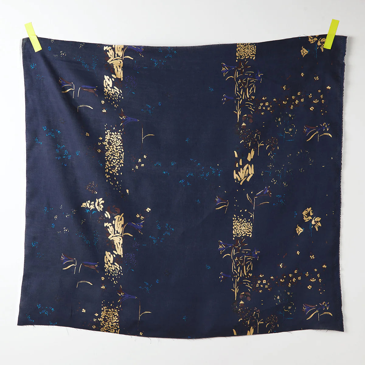 nani IRO - Pal  - D - Linen Sheeting