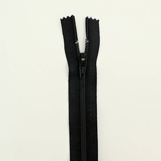 Lightweight Close-End Zipper #3 53cm (21") - Black