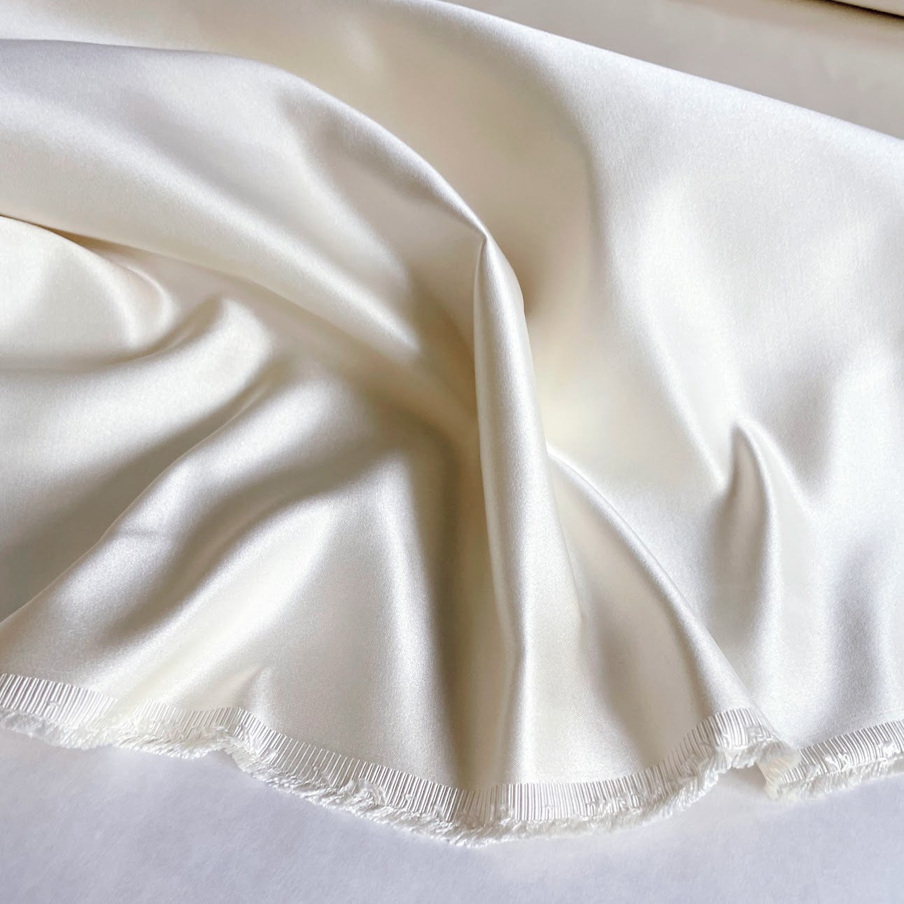 Double Face Duchess Satin - 100% Silk - Ivory / Off-White - Extra Heavy 35mm - Extra Wide 60"